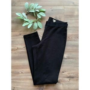 Black stretchy skinny pants